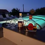 Maison Neuve, Relaxing Countryside With Pool Holiday home