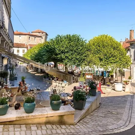 Дом отдыха Maison Neuve, Relaxing Countryside With Pool