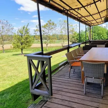 Maison Neuve, Relaxing Countryside With Pool Сasa de vacaciones *