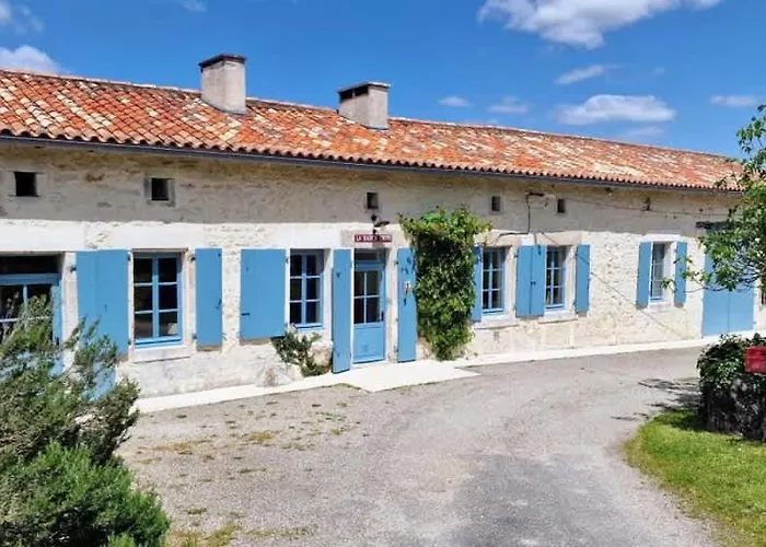 Maison Neuve, Relaxing Countryside With Pool Chillac