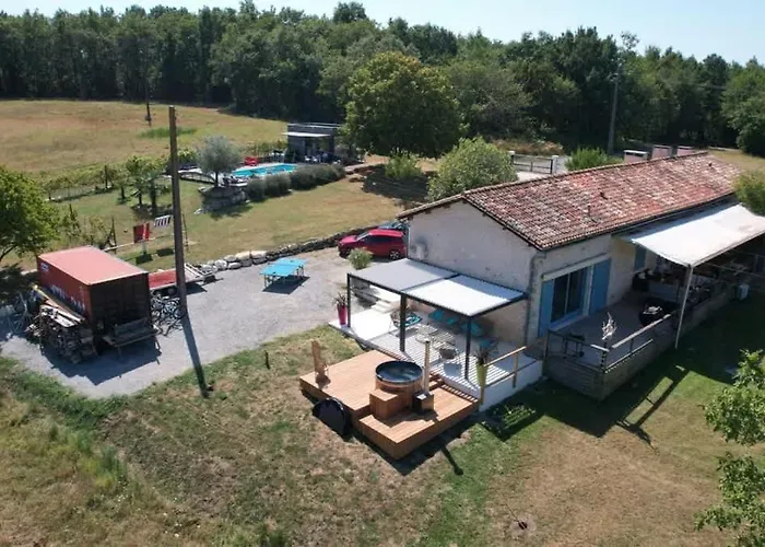 Maison Neuve, Relaxing Countryside With Pool *