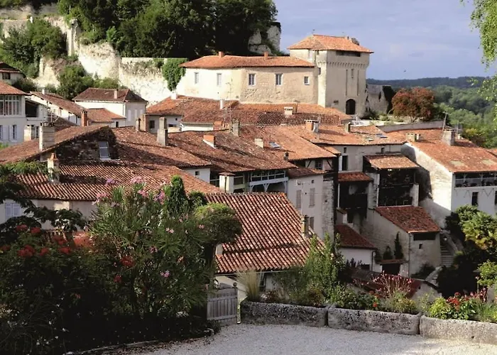 Maison Neuve, Relaxing Countryside With Pool Chillac